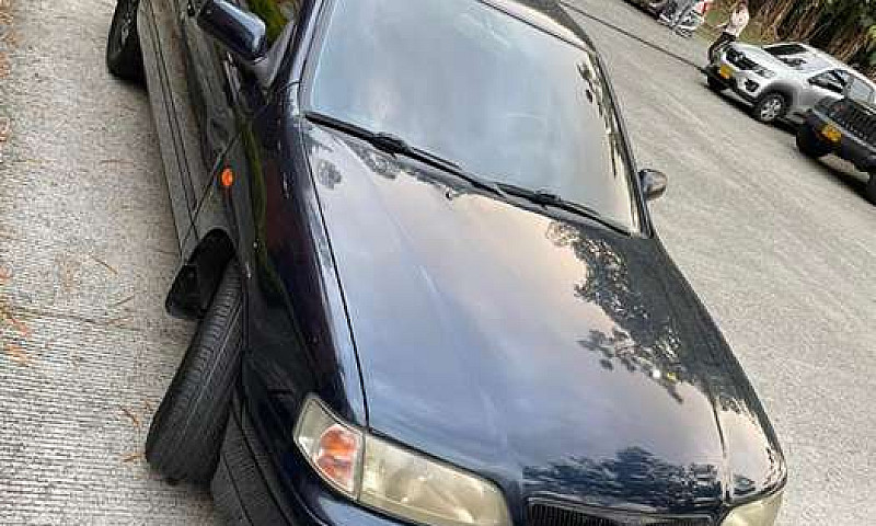 Vendo Nissan Primera...