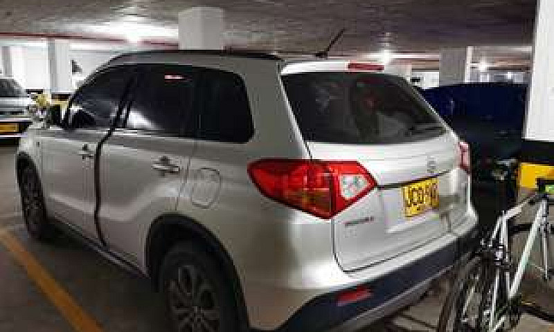 Suzuki Vitara Live A...