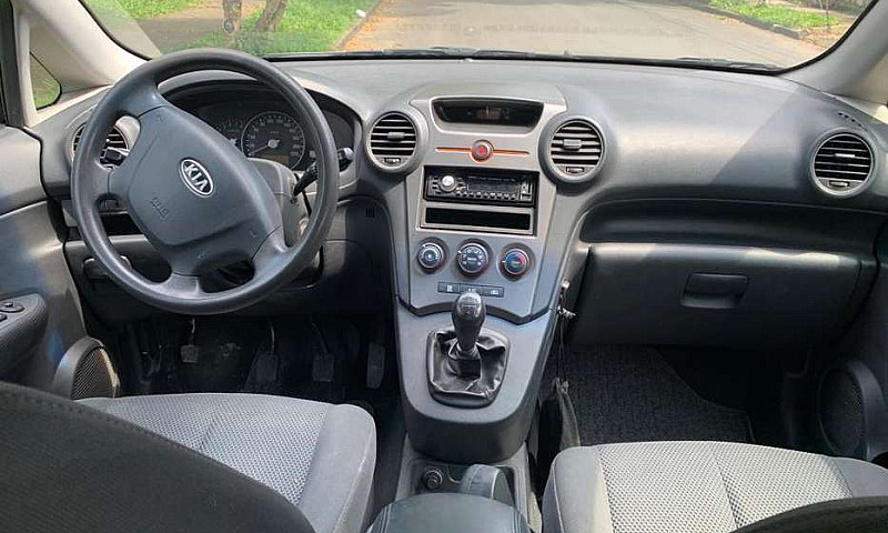 Kia Carens Rondo 200...
