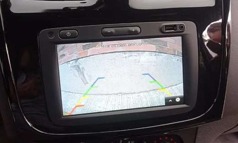 Renault Logan Life+...