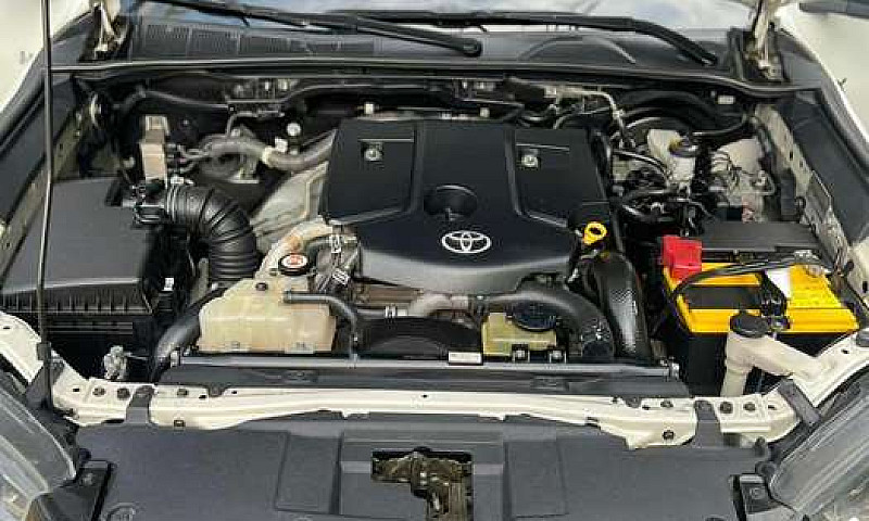 Toyota Hilux 4X4 Dis...