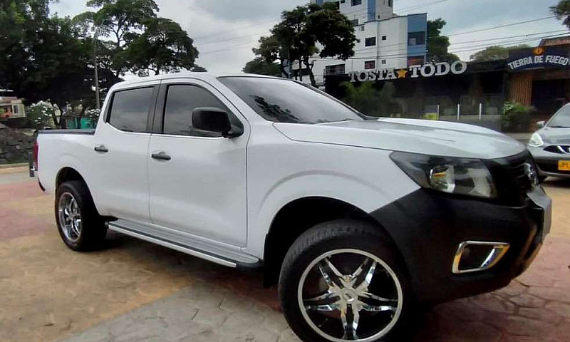 Vendo Camioneta Niss...