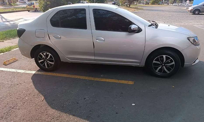Renault Logan 2019...