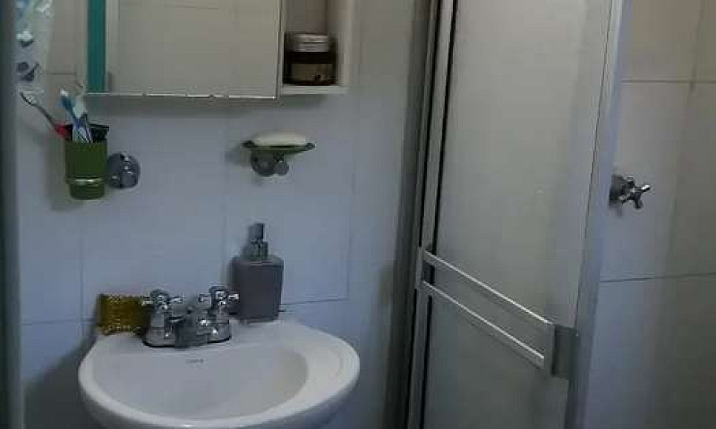 Arriendo Habitación...