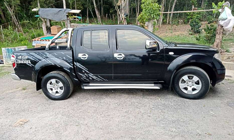 Nissan Navara 4X4...