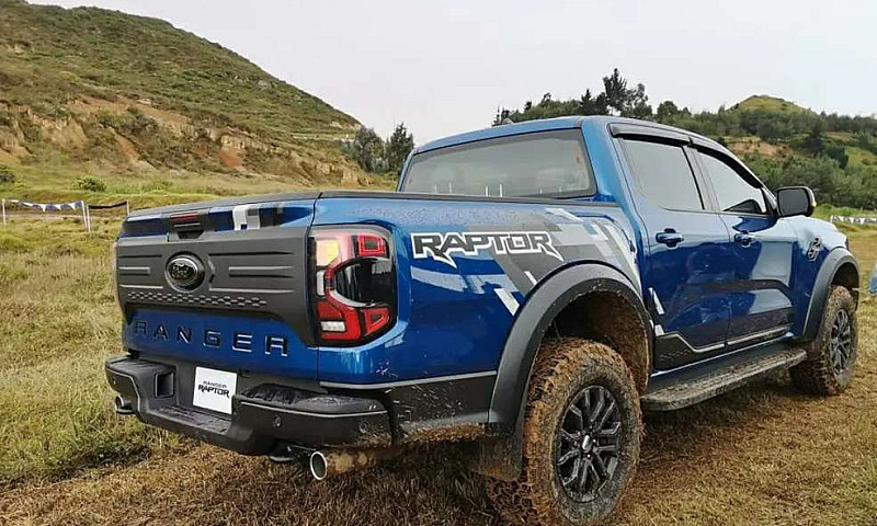 Ranger Raptor 2023 3...