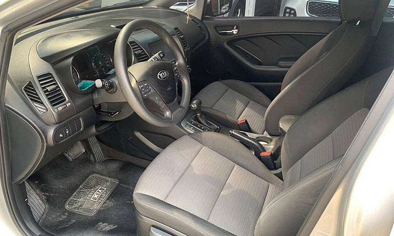 Se Vende Kia Cerato ...