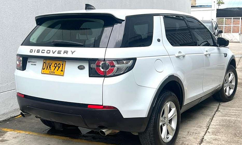 Land Rover Discovery...