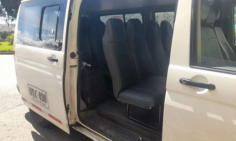 Volkswagen T5 Trasor...