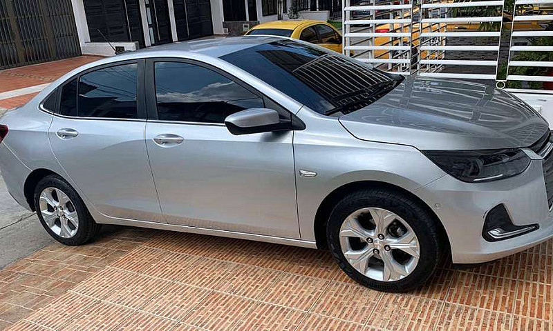 Automovil Onix Premi...
