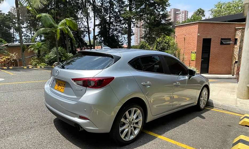 Mazda 3 Sport Grand ...