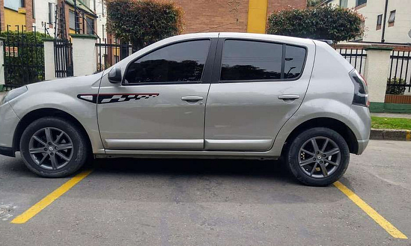 Sandero Gt Line 2013...