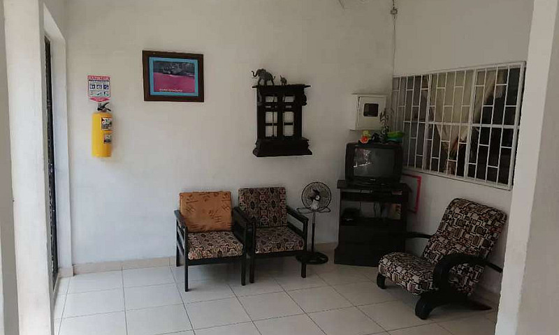 Se Vende Casa...