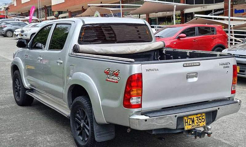 Toyota Hilux 2.014...