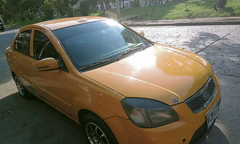 Vendo Kia Sephia...