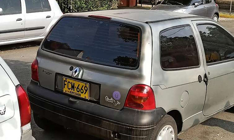 Vendo Twingo 2006...