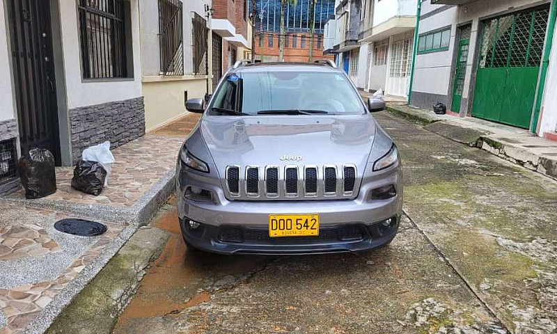 Vendo Jeep Cherokee ...