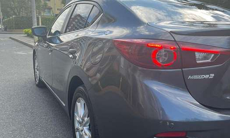 Mazda 3 2019...