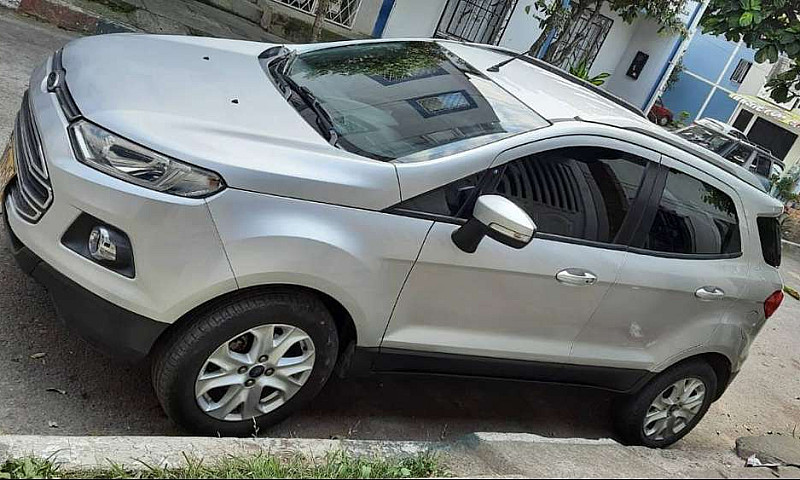 Ford Ecosport Titani...