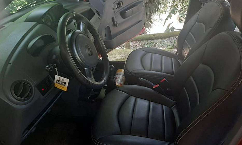 Vendo Vehículo Spark...