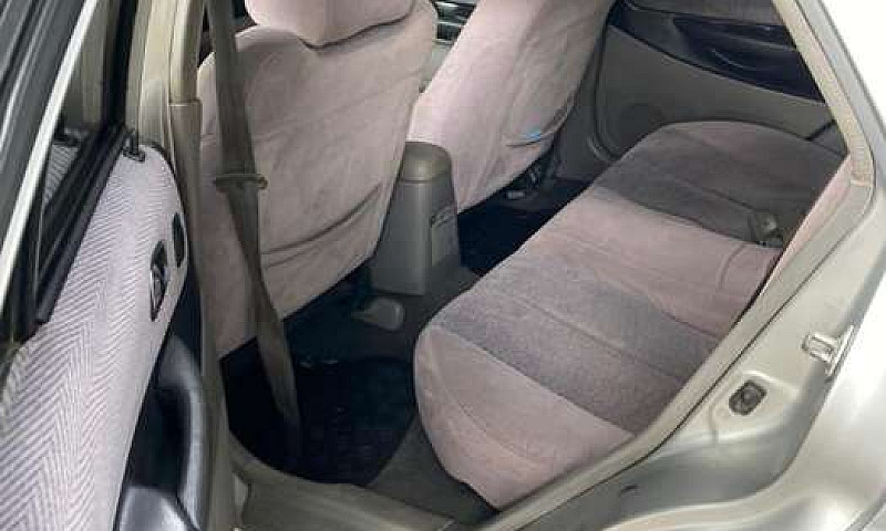 Ford Laser 2006 Mecá...