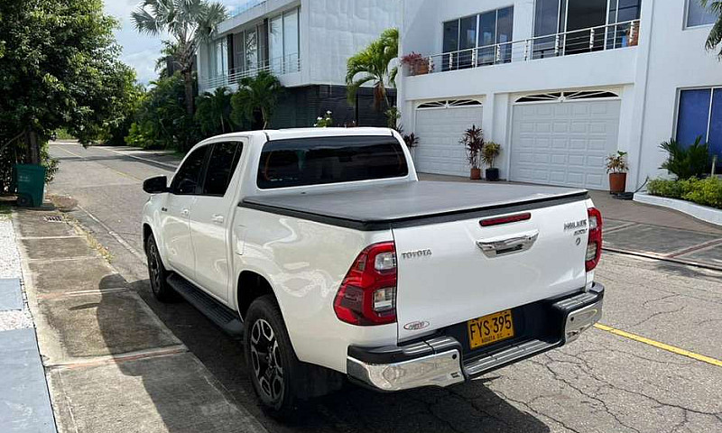 Toyota Hilux...