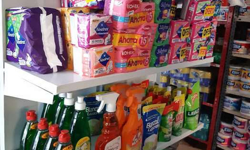 Se Vende Tienda...