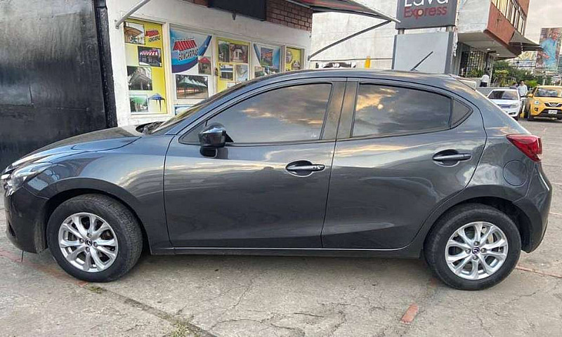 Mazda 2 Touring Mt M...