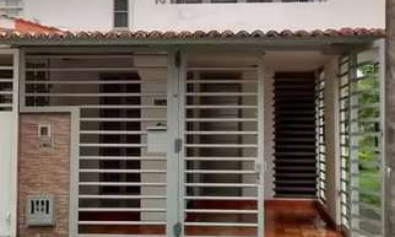 Arriendo Casa Bosque...