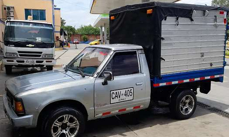 Camioneta Nissan Jr ...