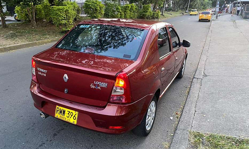 Renault Logan Modelo...