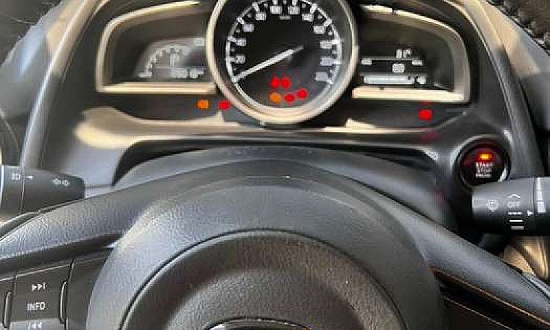 Hermoso Mazda 2 Tour...