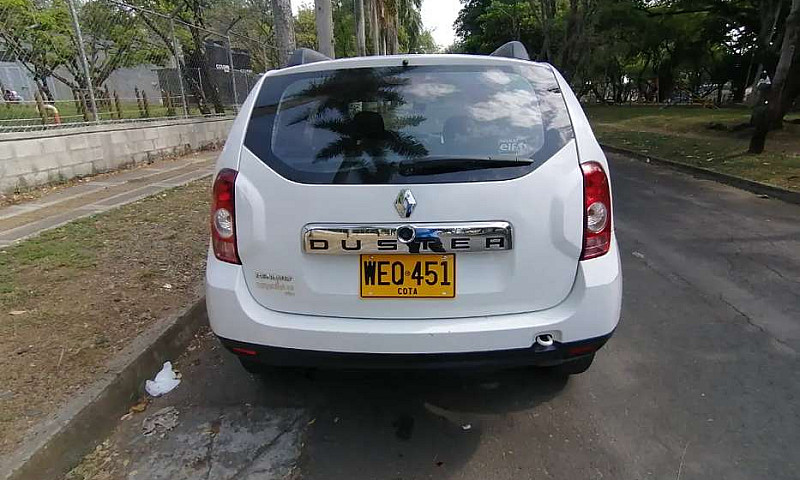 Renault Duster 2015...