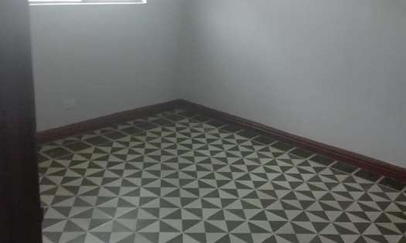 Casa Arriendo Barrio...