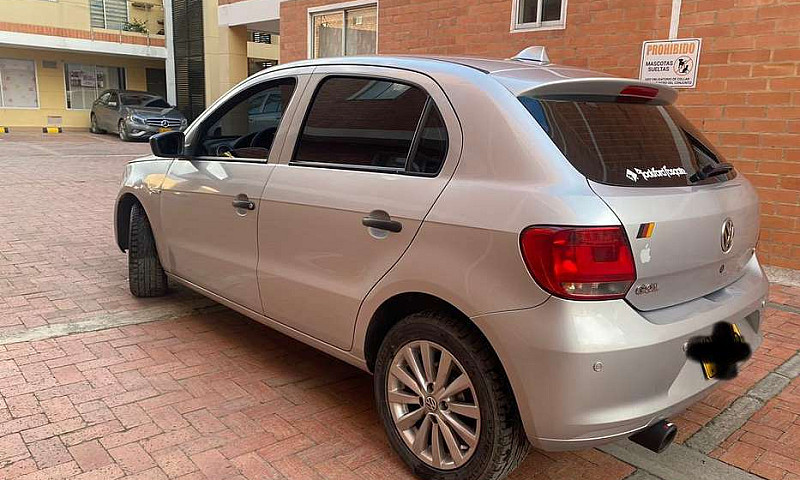 Vendo Volkswagen Gol...