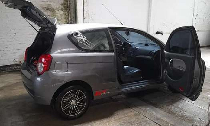 Vendo Aveo 2011 Soat...