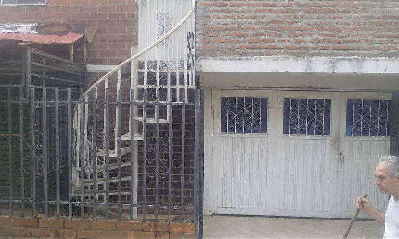 Vendo Casa Con Apto/...