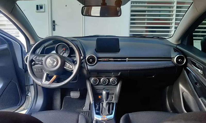 Mazda 2 Sedan 2021 G...