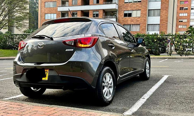 Mazda 2 Touring Refu...