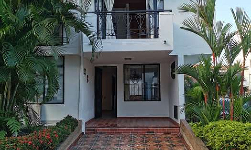 Hermosa Casa Esquine...