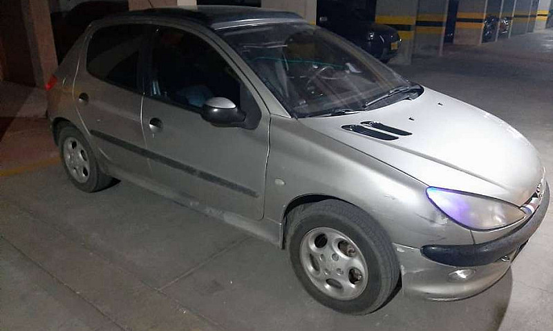 Peugeot 206 Modelo 2...