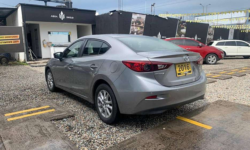 Mazda 3 Touring Auto...