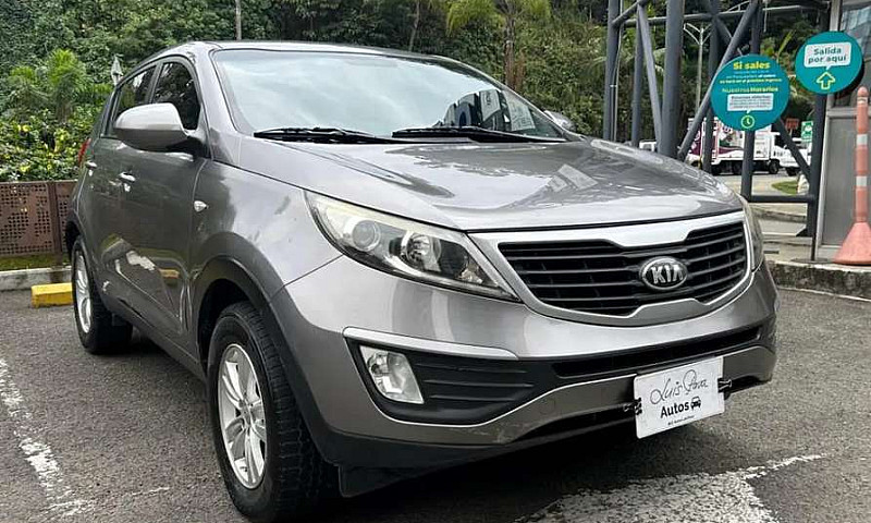 Kia Sportage Revolut...