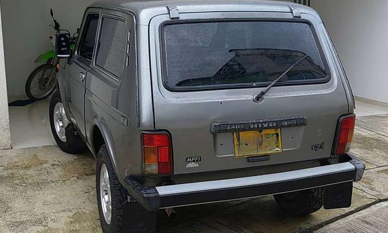 Lada Niva 2121...