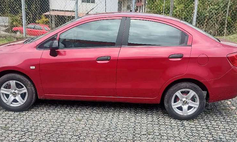 Vendo Automóvil Chev...