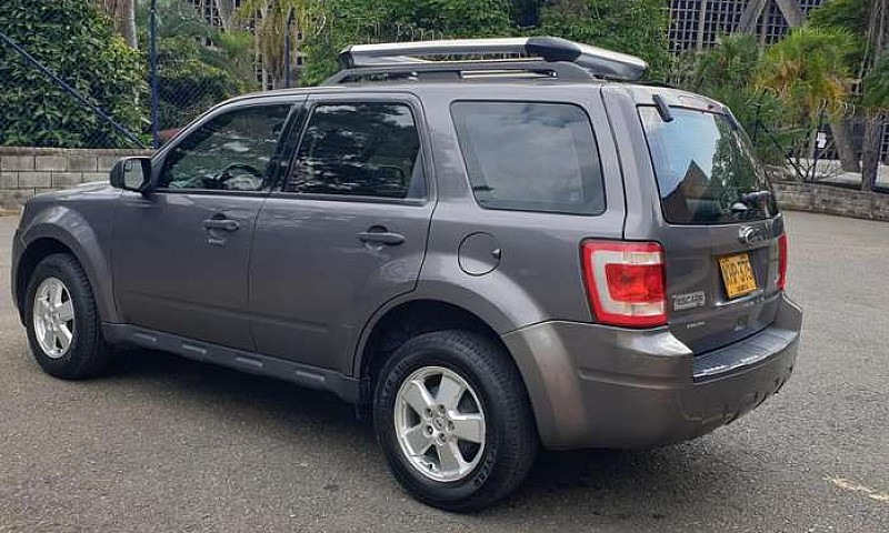 Ford Escape Xlt 2011...
