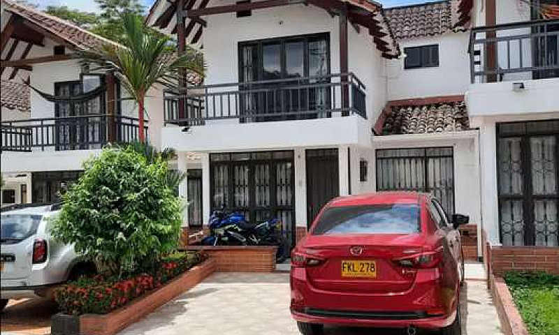 Venta De Hermosa Cas...