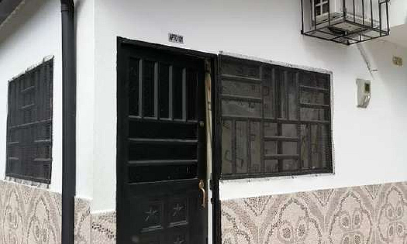 Aparta Estudio Amobl...