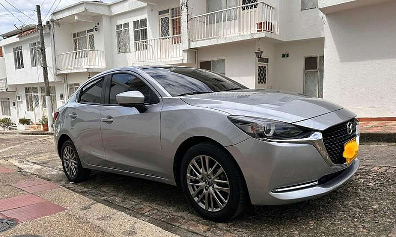 Mazda 2 Gran Turing...