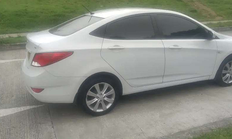 Hyundai Accent I25 1...